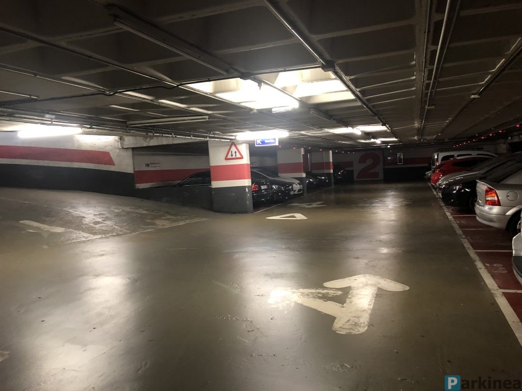 Plaza de invernaje para caravana / camper en Barcelona - foto 2